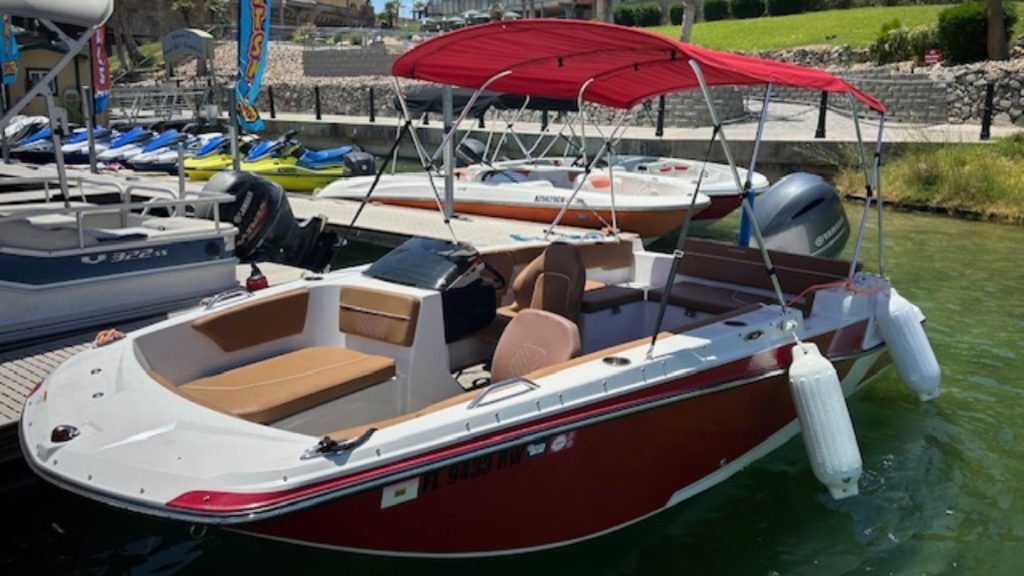 Speedboat at Lake Havasu
